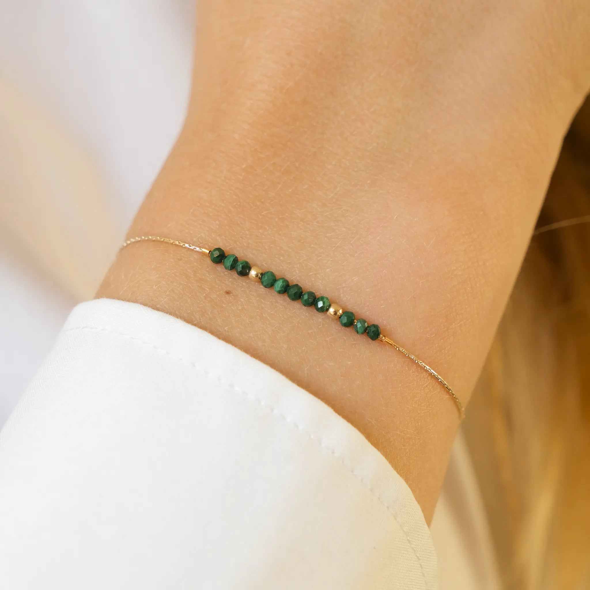Edelsteinarmband mit 14k vergoldetem Band
